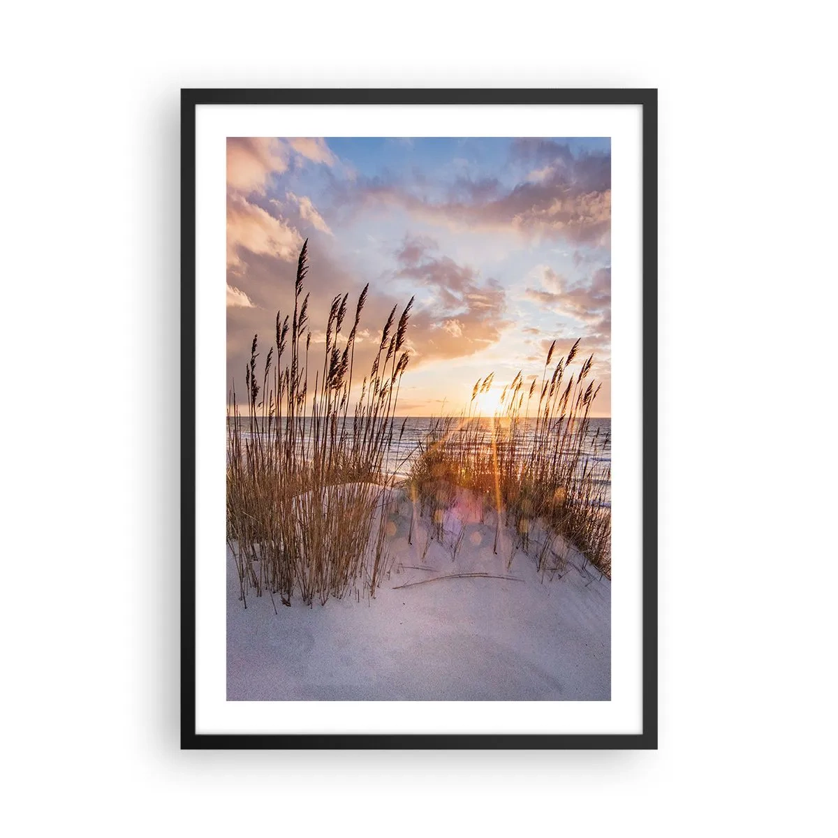 Affiche dans un cadre noir - Poster - Les herbes des dunes illuminées par les rayons du soleil couchant - 50x70cm - Salutations du soleil et du vent - Décoration murale moderne pour le salon et la chambre ARTTOR
