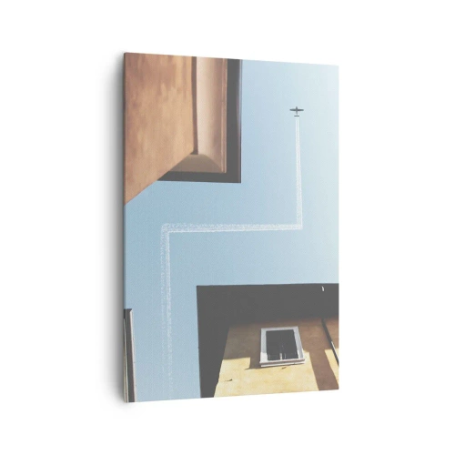 Impression sur toile - Image sur toile - Vue de l'avion et de sa traînée dans le ciel depuis une perspective de rue - 70x100cm - Au-dessus du labyrinthe de la ville - Décoration murale moderne pour le salon et la chambre ARTTOR