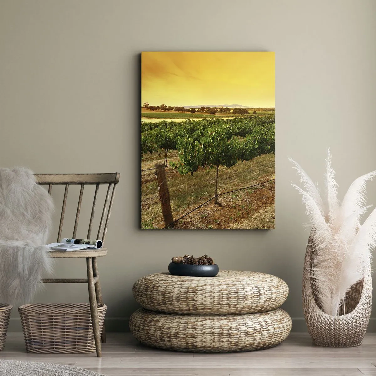 Impression sur toile - Image sur toile - Vignes dans une plantation au coucher du soleil doré - 50x70cm - S'abreuver du soleil - Décoration murale moderne pour le salon et la chambre ARTTOR