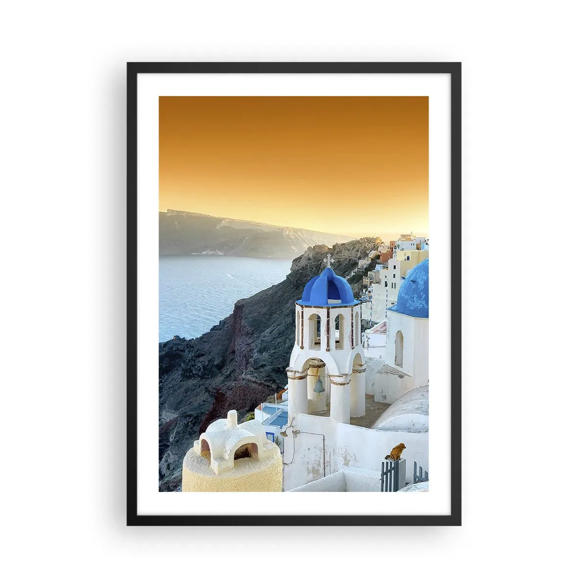 Affiche dans un cadre noir - Poster - Santorin avec ses maisons blanches et ses dômes bleus - 50x70cm - Santorin - blotti contre les rochers - Décoration murale moderne pour le salon et la chambre ARTTOR