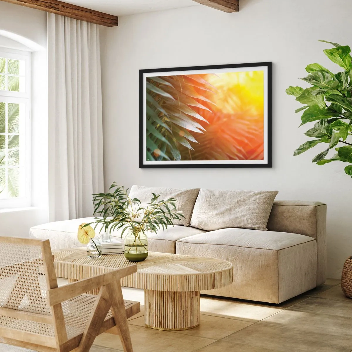 Affiche dans un cadre noir - Poster - Feuilles de palmier dans les rayons du soleil couchant - 70x50cm - Matinée dans la jungle - Décoration murale moderne pour le salon et la chambre ARTTOR