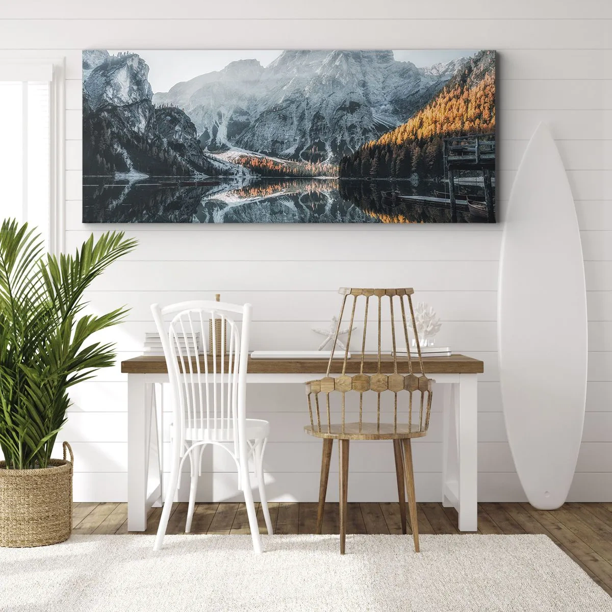 Impression sur toile - Image sur toile - Un paysage de montagne se reflétant dans la surface calme d'un lac - 140x50cm - Reflet de paysage - Décoration murale moderne pour le salon et la chambre ARTTOR