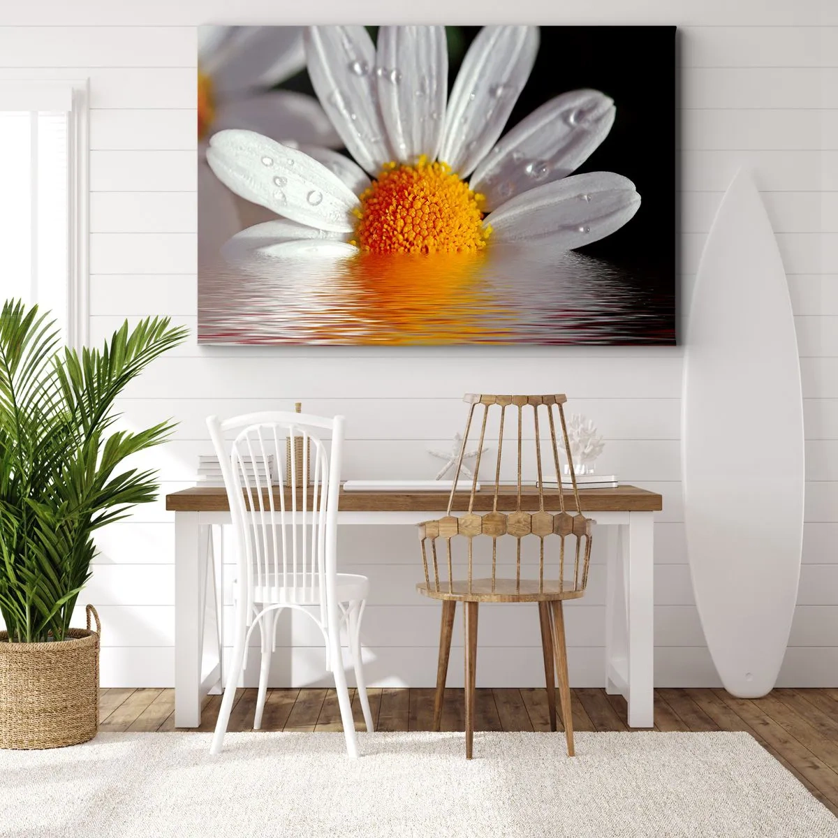 Impression sur toile - Image sur toile - Une marguerite blanche avec des gouttes d'eau immergées dans un reflet d'eau - 70x50cm - Le soleil levant des marguerites - Décoration murale moderne pour le salon et la chambre ARTTOR