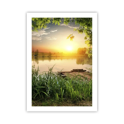 Affiche - Poster - Coucher de soleil sur le lac avec une jetée - 50x70cm - Paysage dans un cadre verdoyant - Décoration murale moderne pour le salon et la chambre ARTTOR