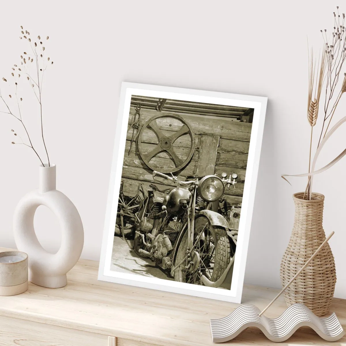 Affiche dans un cadre blanc - Poster - Dans le hangar de l'oncle Władek - 50x70 cm