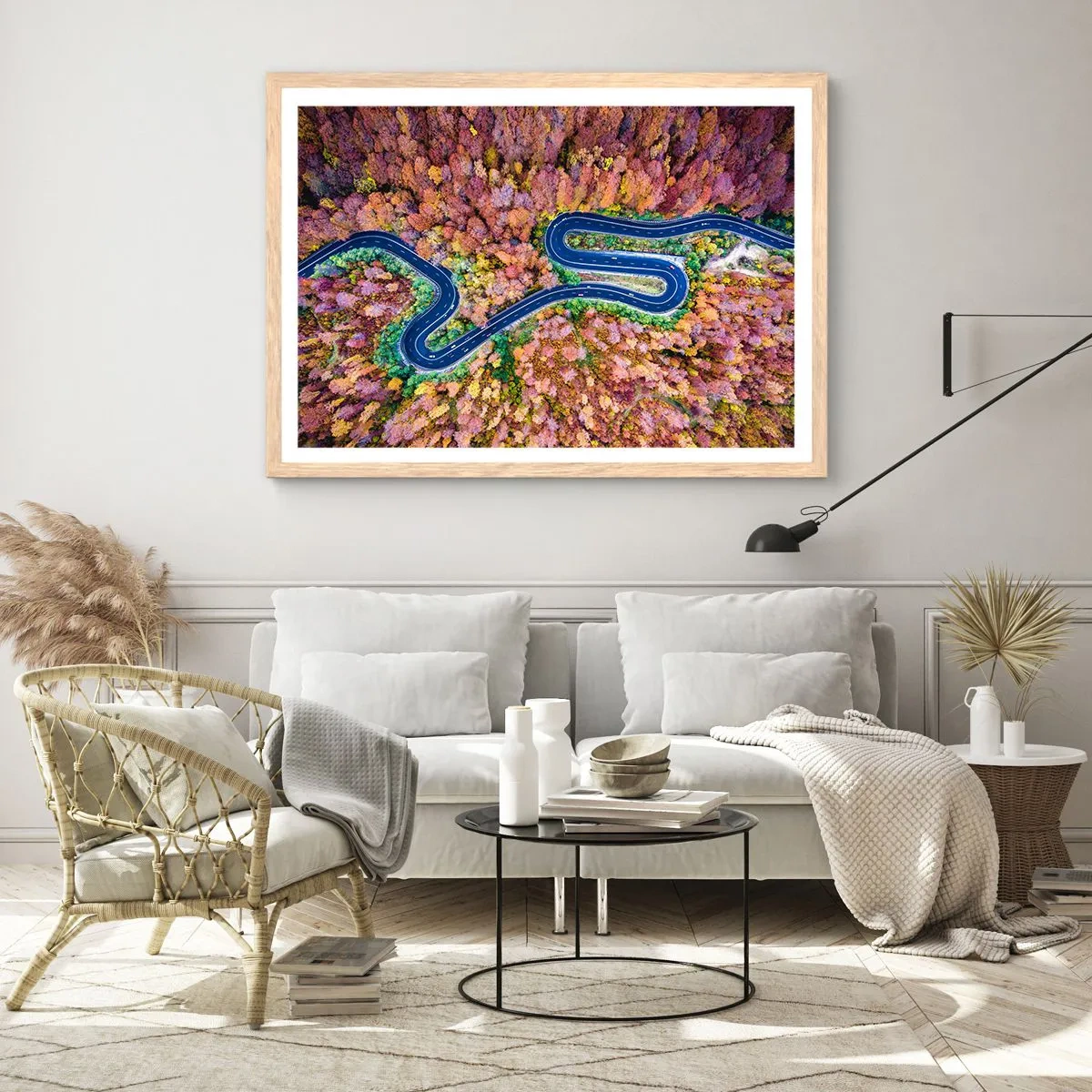 Affiche dans un chêne clair - Poster - Route sinueuse à travers la forêt - 40x30 cm