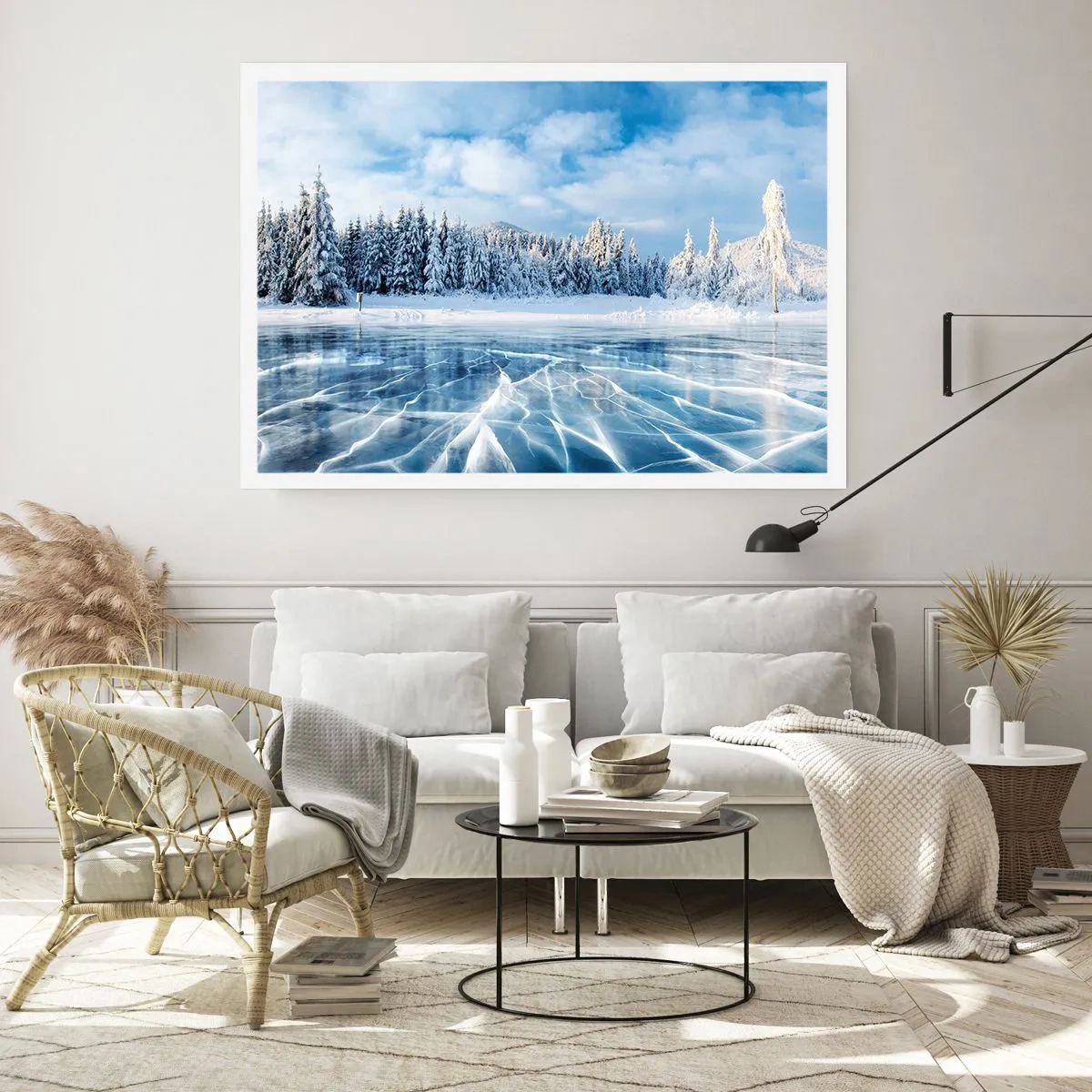 Affiche - Poster - Un lac gelé entouré d'une forêt enneigée - 100x70cm - Vue éblouissante et cristalline - Décoration murale moderne pour le salon et la chambre ARTTOR