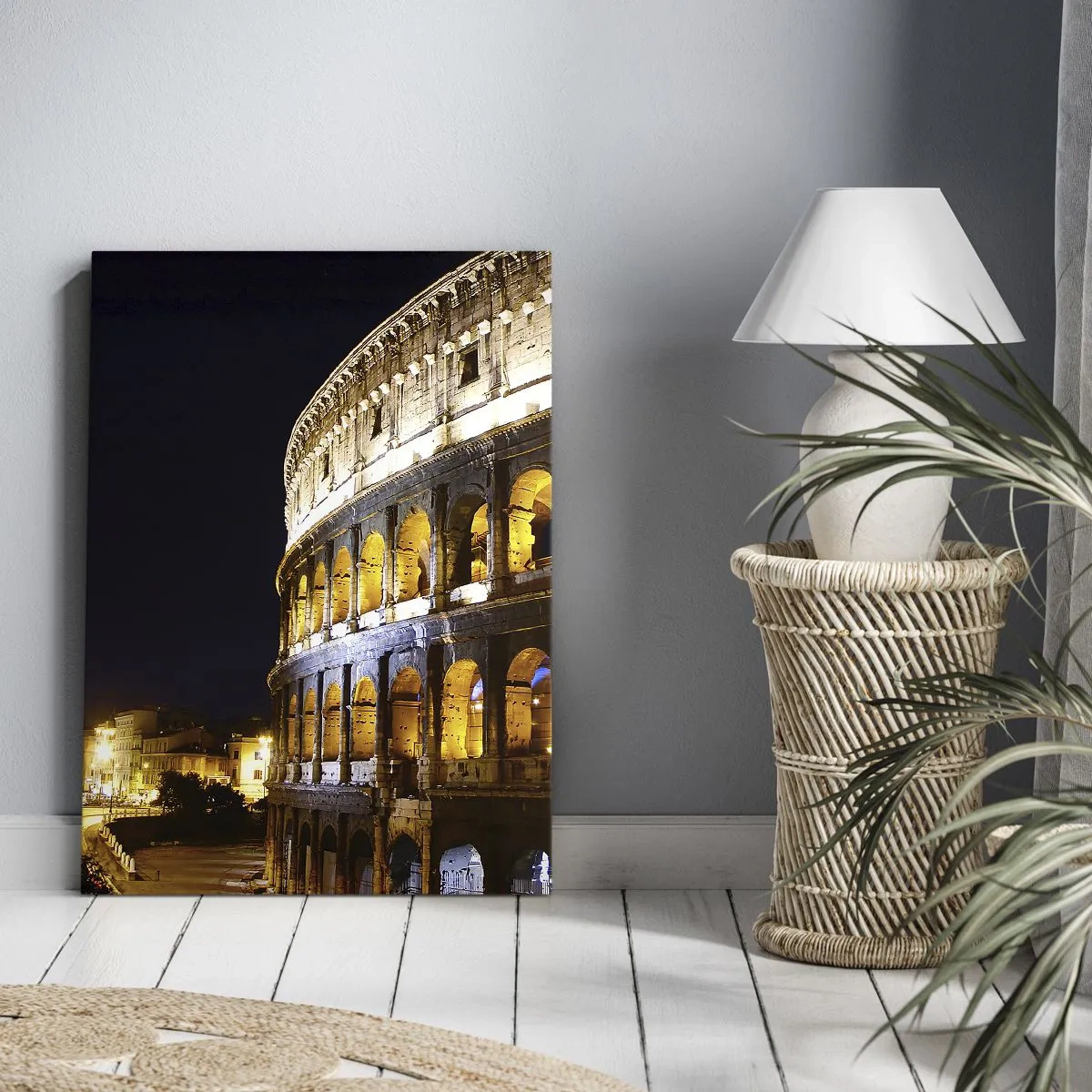 Impression sur toile - Image sur toile - Le Colisée illuminé par les lumières la nuit à Rome - 50x70cm - Il est temps de commencer les Jeux - Décoration murale moderne pour le salon et la chambre ARTTOR
