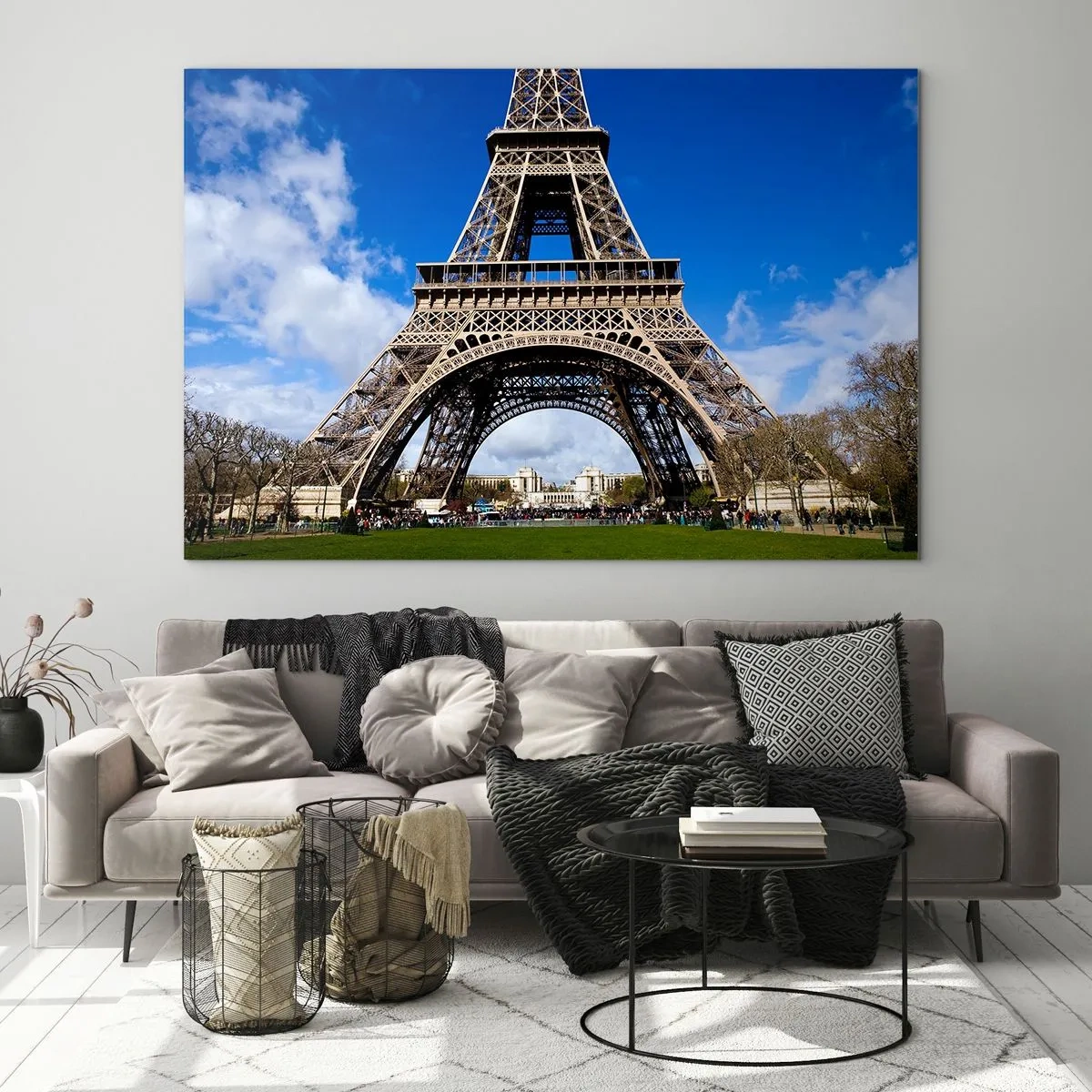 Impression sur verre - Image sur verre - La Tour Eiffel contre un ciel bleu - 120x80cm - Tout Paris à ses pieds - Décoration murale moderne pour le salon et la chambre ARTTOR