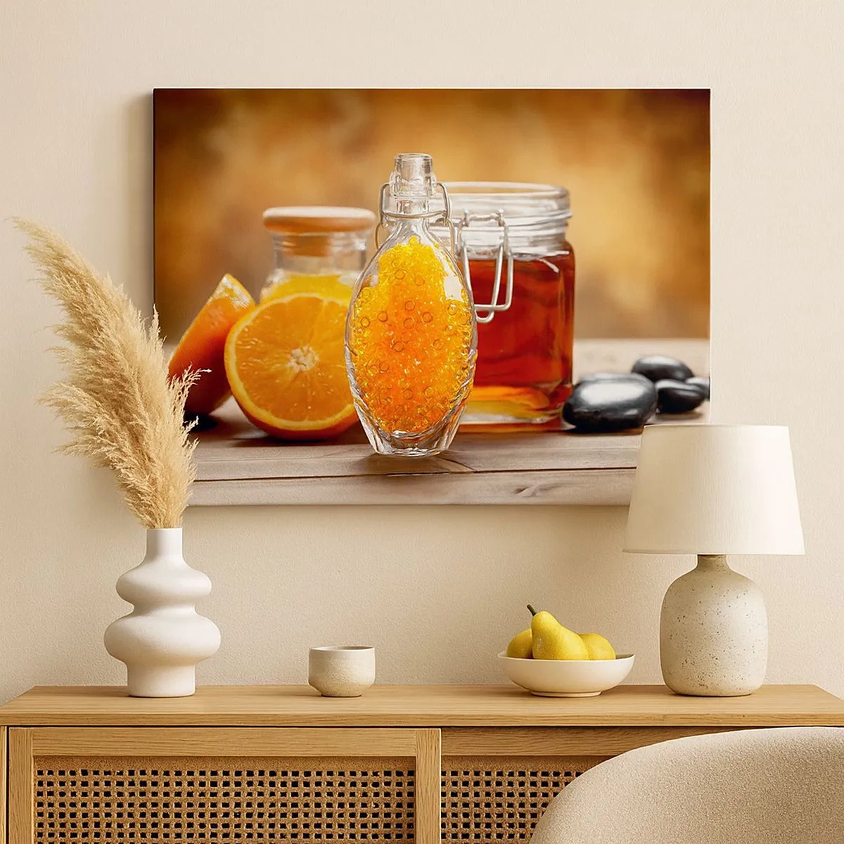 Impression sur toile - Image sur toile - Une bouteille de liquide ambré et des oranges fraîches - 70x50cm - Saveurs et arômes ensoleillés - Décoration murale moderne pour le salon et la chambre ARTTOR