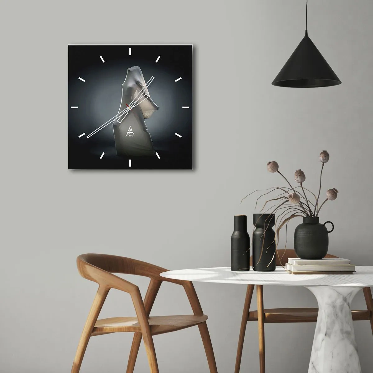 Horloge murale - Pendule murale - Une figure en tissu blanc sur fond sombre - 30x30cm - Une soif secrète - Décoration murale moderne pour le salon et la chambre ARTTOR