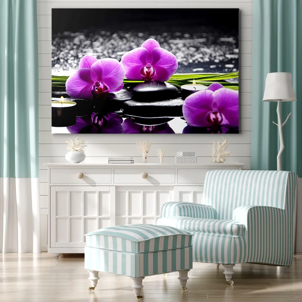 Impression sur toile - Image sur toile - Orchidées violettes sur fond de pierres et de bougies dans un cadre relaxant - 70x50cm - Se noyer dans la paix et la tranquillité - Décoration murale moderne pour le salon et la chambre ARTTOR