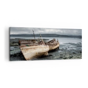Impression sur toile - Image sur toile - Bateaux abandonnés sur le rivage dans une scène pluvieuse - 120x50cm - "En signe d'épreuves difficile" - Décoration murale moderne pour le salon et la chambre ARTTOR