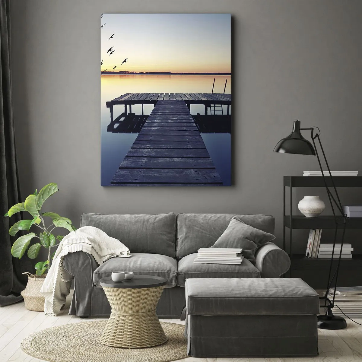 Impression sur toile - Image sur toile - Jetée en bois sur un lac au lever du soleil avec des oiseaux - 50x70cm - C'était une bonne journée - Décoration murale moderne pour le salon et la chambre ARTTOR