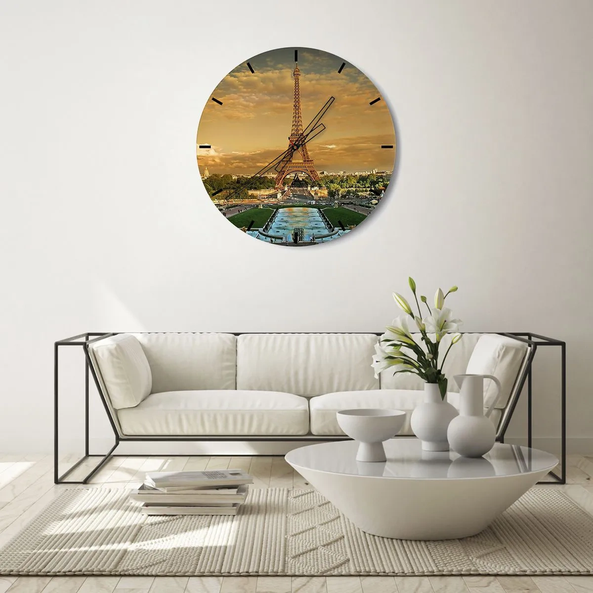 Horloge murale - Pendule murale - Vue de la Tour Eiffel au coucher du soleil - 30x30cm - La reine de Paris - Décoration murale moderne pour le salon, la cuisine et la chambre ARTTOR