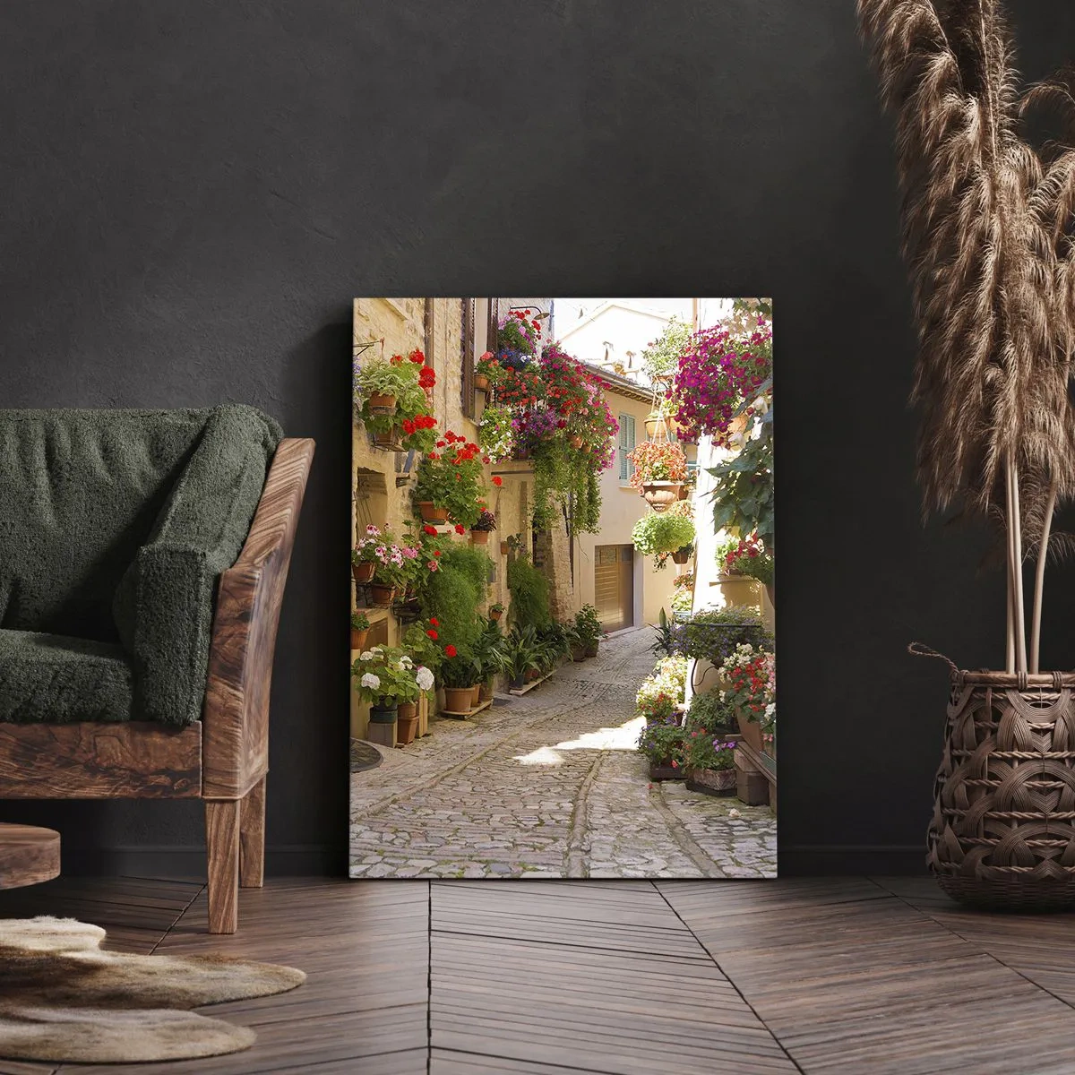 Impression sur toile - Image sur toile - Une rue avec des pots de fleurs et des murs de pierre - 50x70cm - Une inondation de fleurs - Décoration murale moderne pour le salon et la chambre ARTTOR