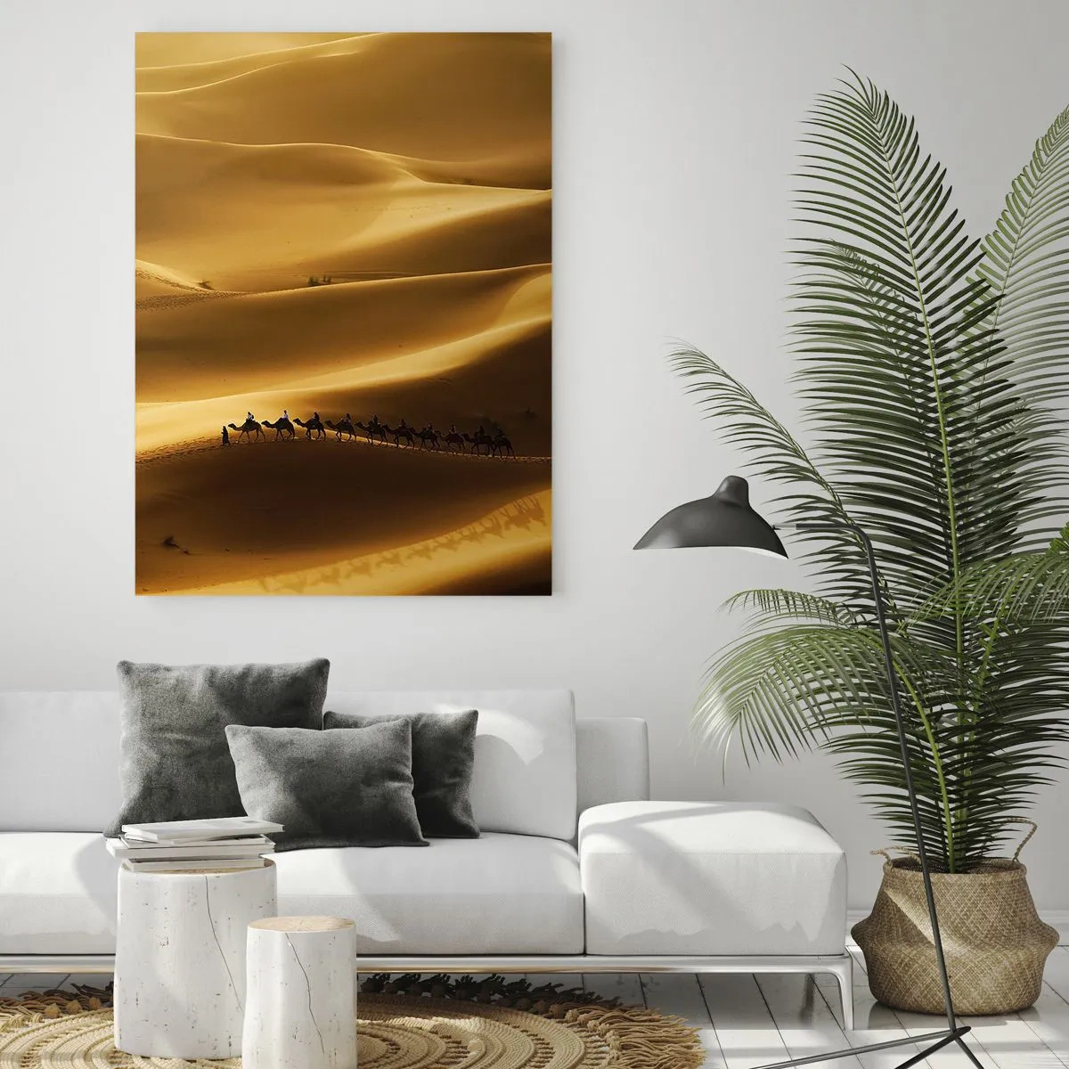 Impression sur verre - Image sur verre - Une caravane de chameaux errant à travers les dunes dorées du désert. - 70x100cm - Caravane sur les vagues du désert - Décoration murale moderne pour le salon et la chambre ARTTOR