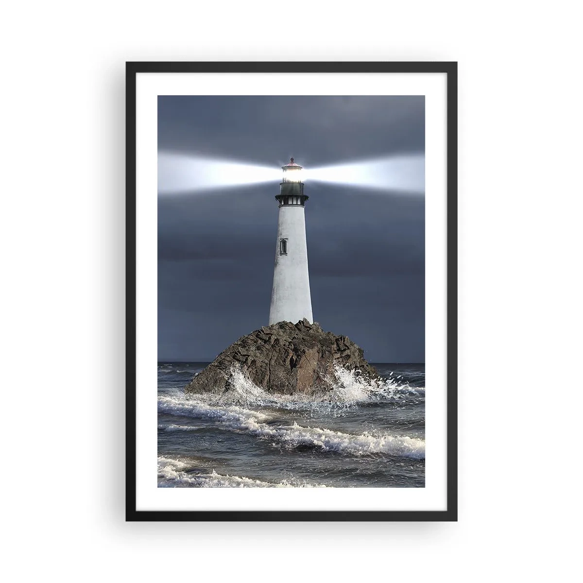 Affiche dans un cadre noir - Poster - Un phare sur un rocher au milieu des vagues agitées - 50x70cm - I… i… ici ! - Décoration murale moderne pour le salon et la chambre ARTTOR