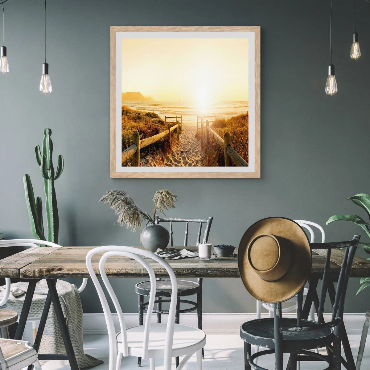 Affiche dans un chêne clair - Poster - A travers la dune, vers le soleil - 30x30 cm