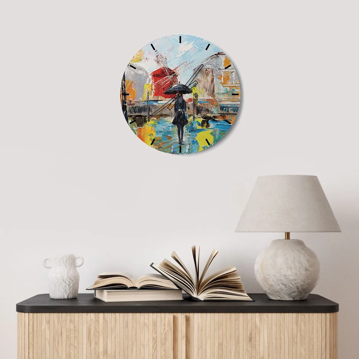 Horloge murale - Pendule murale - Scène de ville colorée avec une femme et un moulin à vent - 30x30cm - Légende parisienne - Décoration murale moderne pour le salon, la cuisine et la chambre ARTTOR