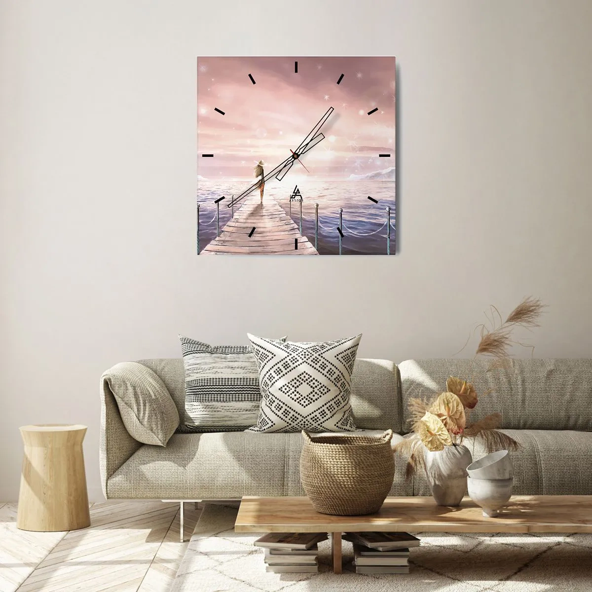 Horloge murale - Pendule murale - Une femme sur une jetée dans un décor de coucher de soleil magique - 30x30cm - A la lumière d'un rêve - Décoration murale moderne pour le salon et la chambre ARTTOR