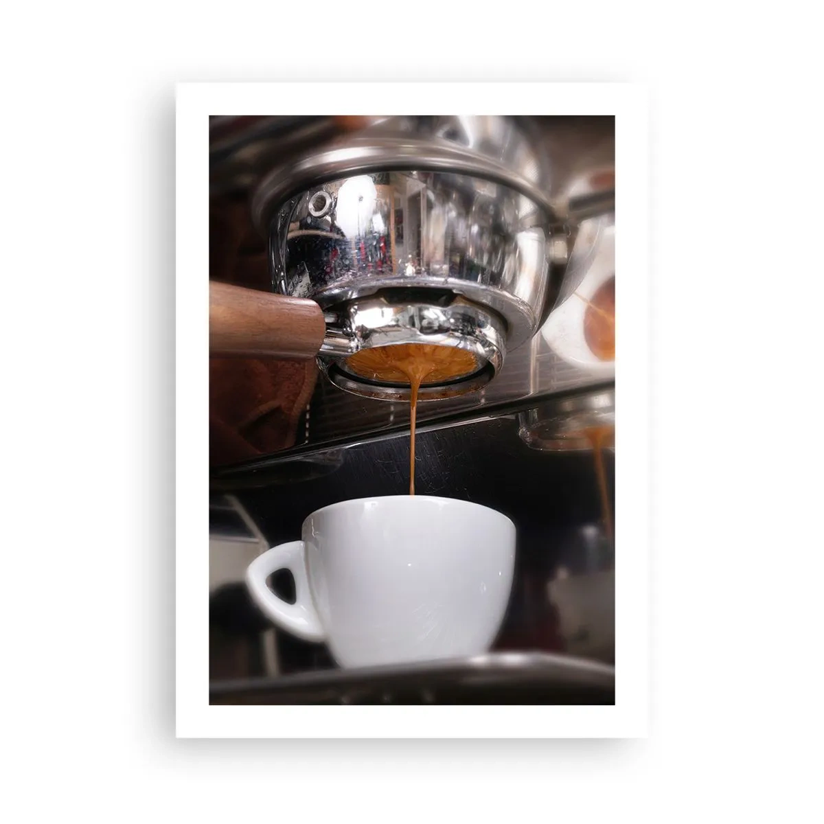 Affiche - Poster - Une machine à café versant un expresso frais dans une tasse - 50x70cm - Bon moment de la journée - Décoration murale moderne pour le salon et la chambre ARTTOR