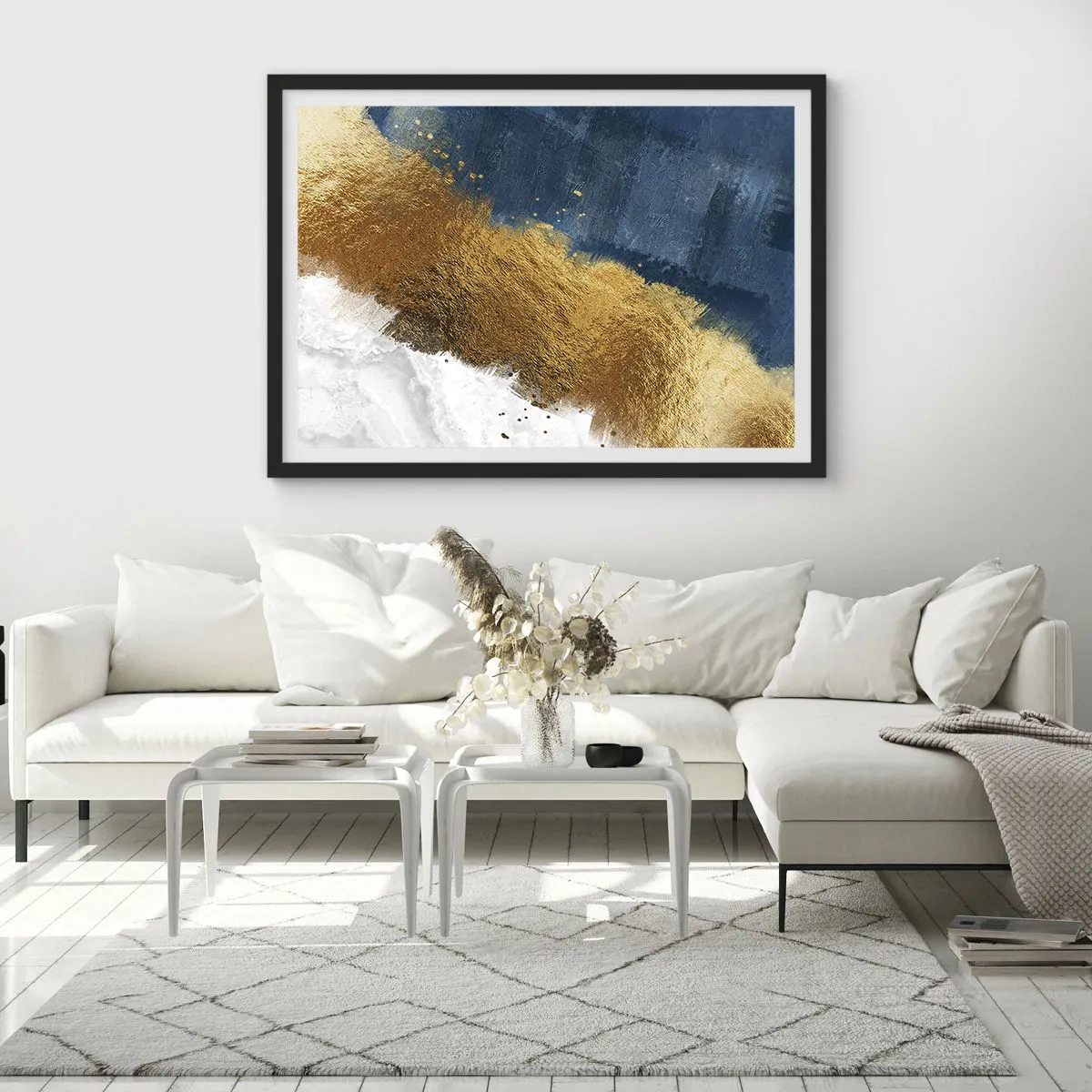 Affiche dans un cadre noir - Poster - Une composition abstraite dans des tons d'or, de bleu et de blanc. - 70x50cm - Les couleurs de l’été - Décoration murale moderne pour le salon et la chambre ARTTOR