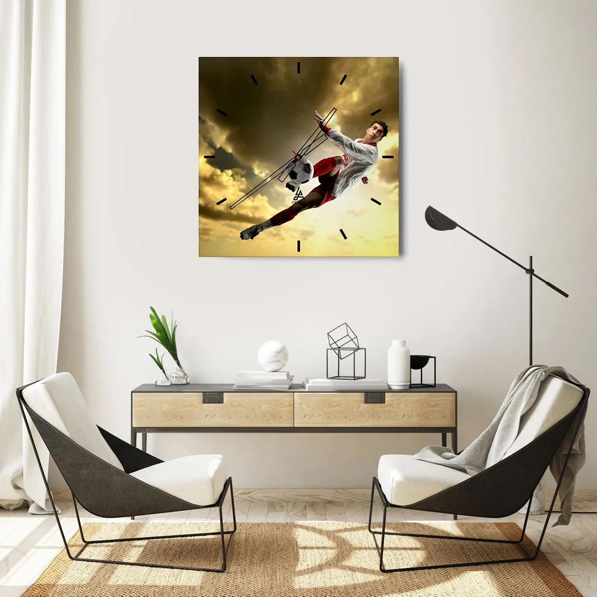 Horloge murale - Pendule murale - Un joueur de football dans un saut dynamique frappant le ballon contre le ciel - 30x30cm - Le paradis du football - Décoration murale moderne pour le salon et la chambre ARTTOR