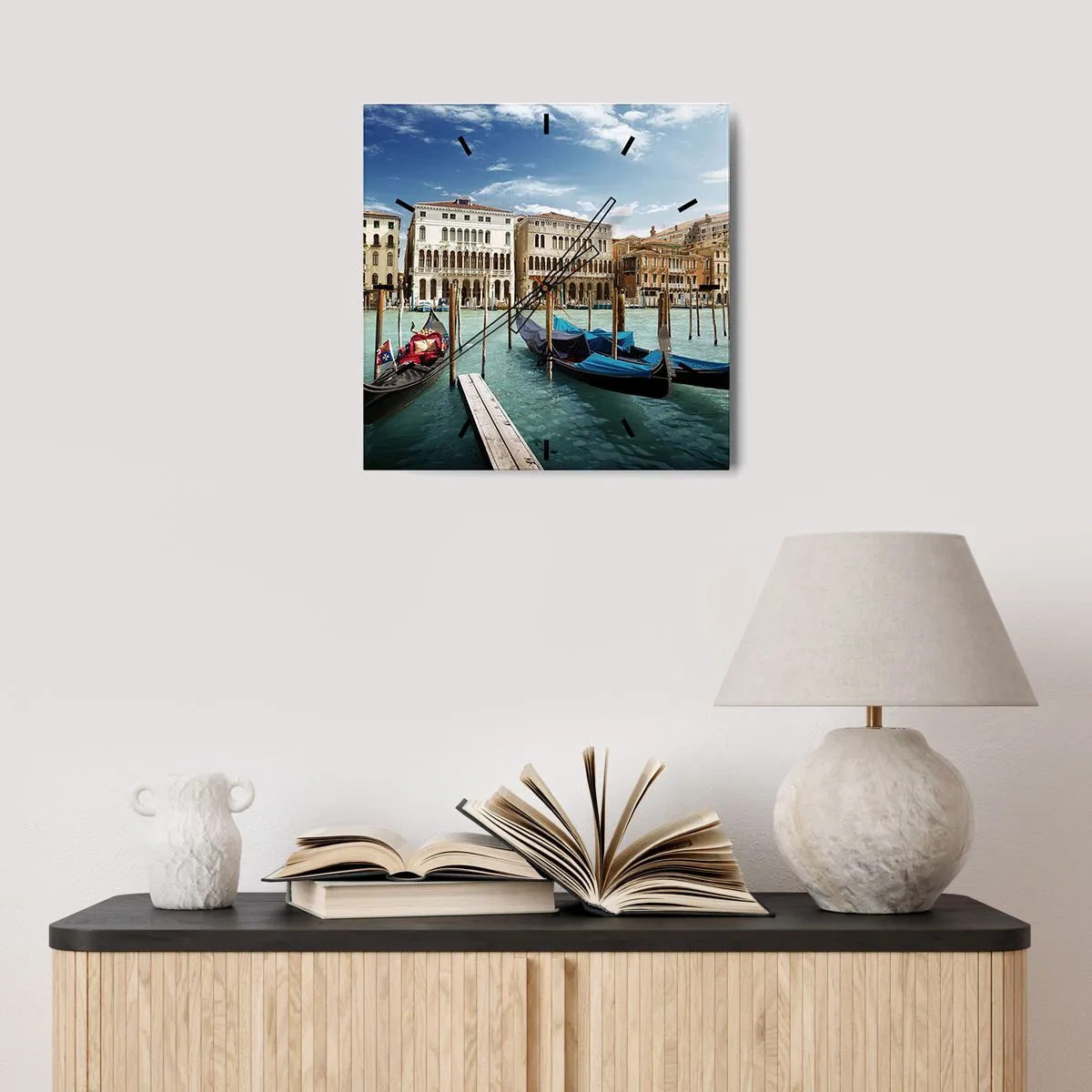 Horloge murale - Pendule murale - Venise avec des gondoles et des palais contre le ciel - 30x30cm - Palace bleu ciel - Décoration murale moderne pour le salon et la chambre ARTTOR