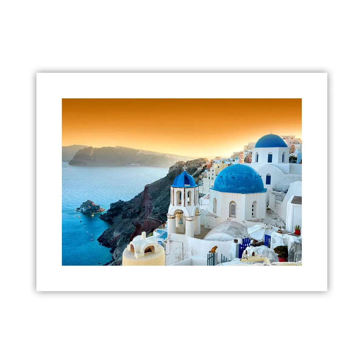 Affiche - Poster - Santorin - blotti contre les rochers - 40x30 cm