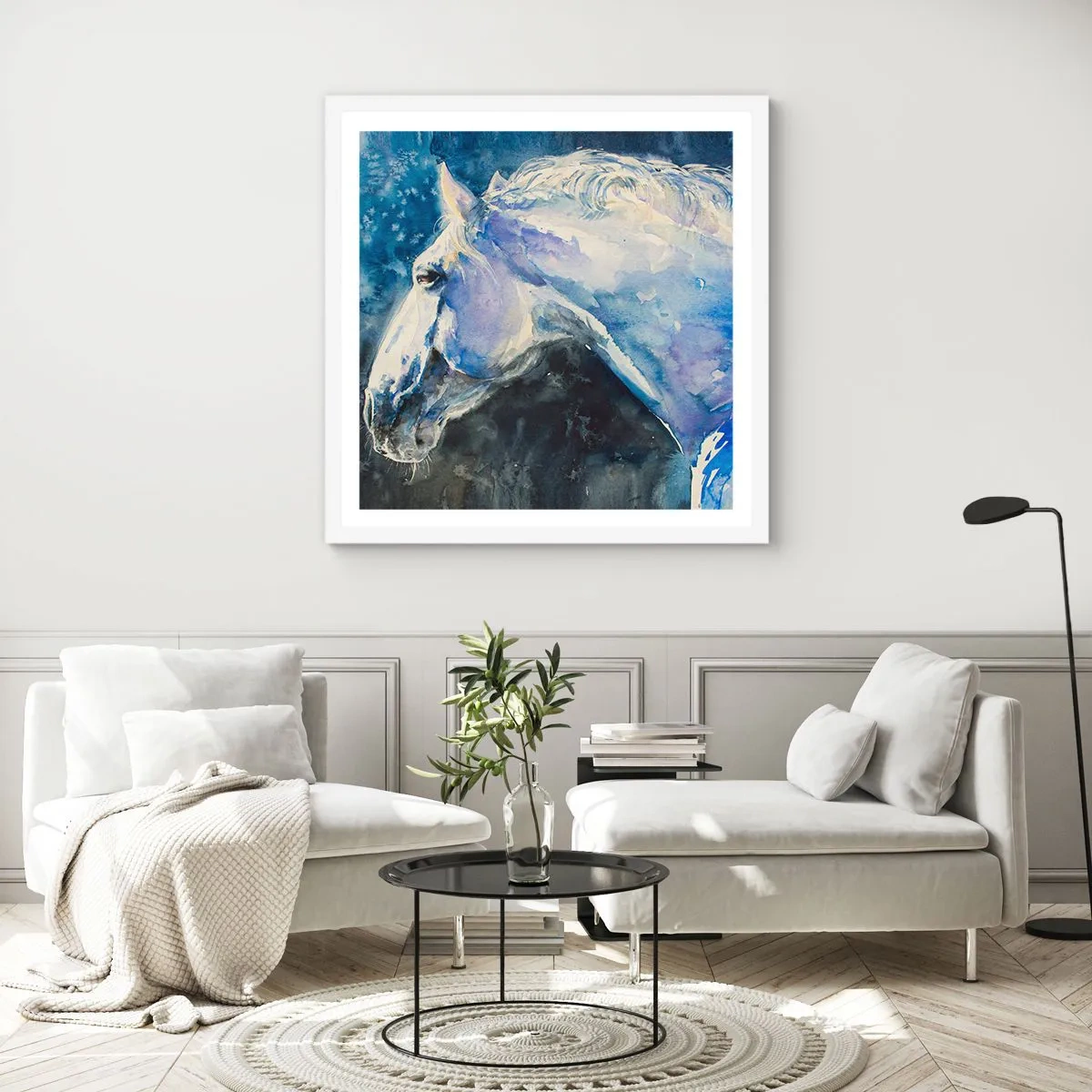 Affiche dans un cadre blanc - Poster - Portrait dans une lueur azur - 50x50 cm