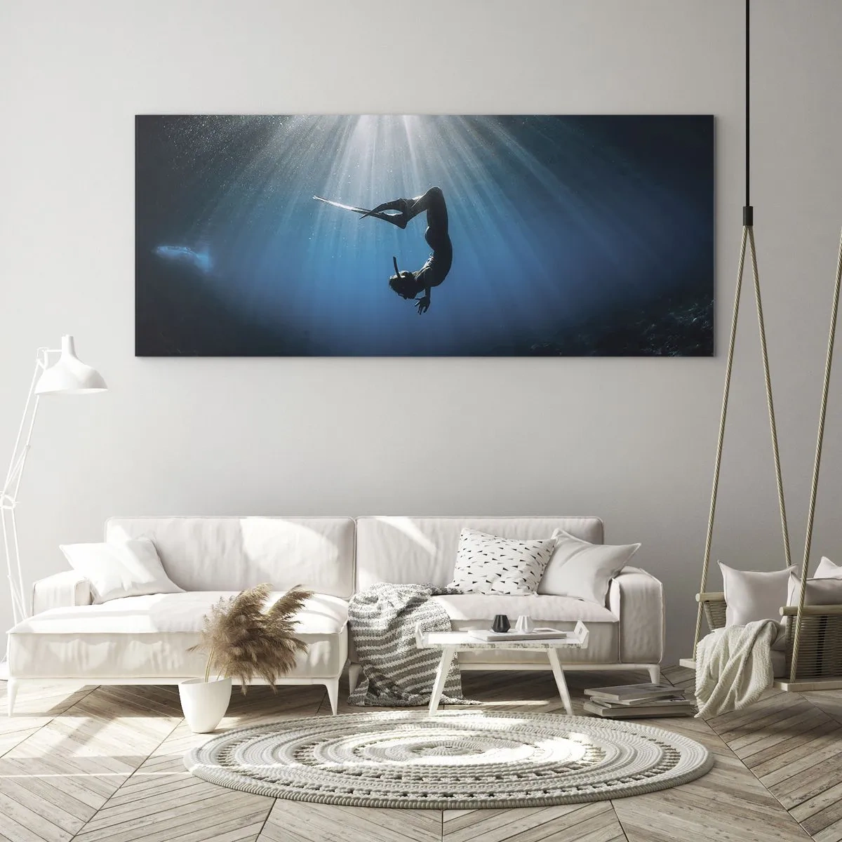 Impression sur verre - Image sur verre - Un plongeur flottant dans un faisceau de lumière sous l'eau - 120x50cm - Dans sous-marine - Décoration murale moderne pour le salon et la chambre ARTTOR
