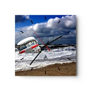 Horloge murale - Pendule murale - Un bus coulé sur la plage au milieu des vagues et d'une mer agitée - 30x30cm - Et qu'est-ce qui vous étonne ? - Décoration murale moderne pour le salon et la chambre ARTTOR