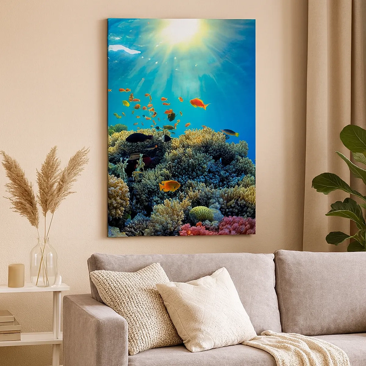 Impression sur toile - Image sur toile - Récif corallien avec des poissons sous les rayons du soleil sous l'eau - 50x70cm - Trésor sous-marin - Décoration murale moderne pour le salon et la chambre ARTTOR