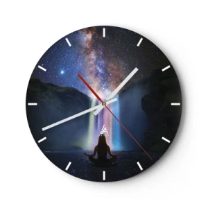 Horloge murale - Pendule murale - Une figure méditant près d'une cascade sous un ciel étoilé - 30x30cm - Harmonie absolue - Décoration murale moderne pour le salon, la cuisine et la chambre ARTTOR
