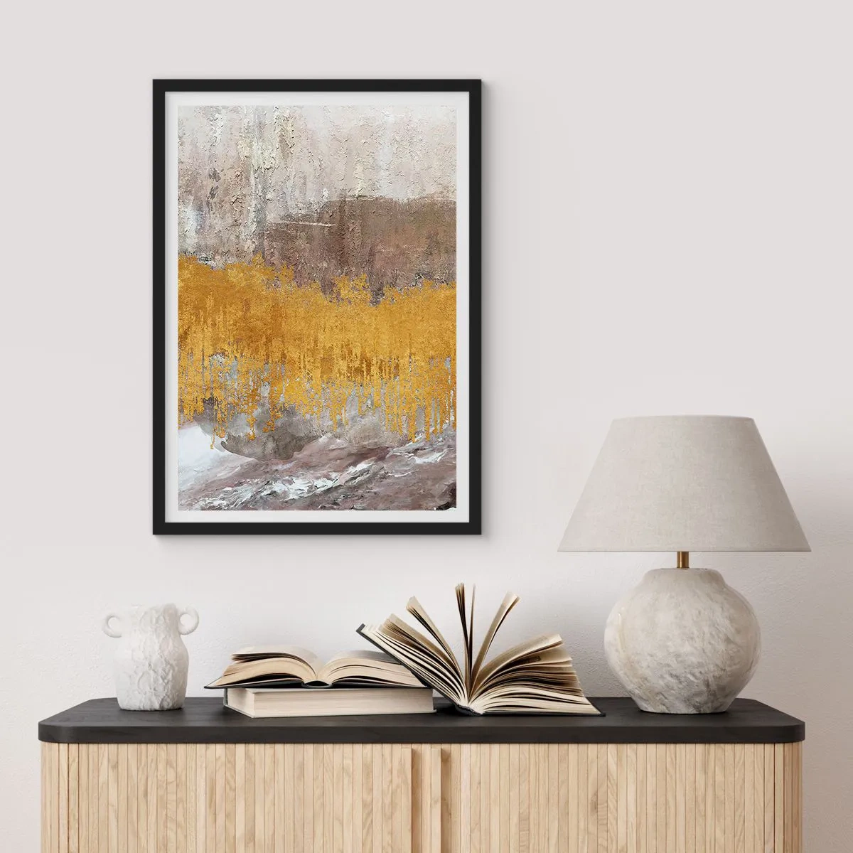 Affiche dans un cadre noir - Poster - Texture abstraite en or et beige avec un effet de profondeur - 50x70cm - Une explosion d'or - Décoration murale moderne pour le salon et la chambre ARTTOR