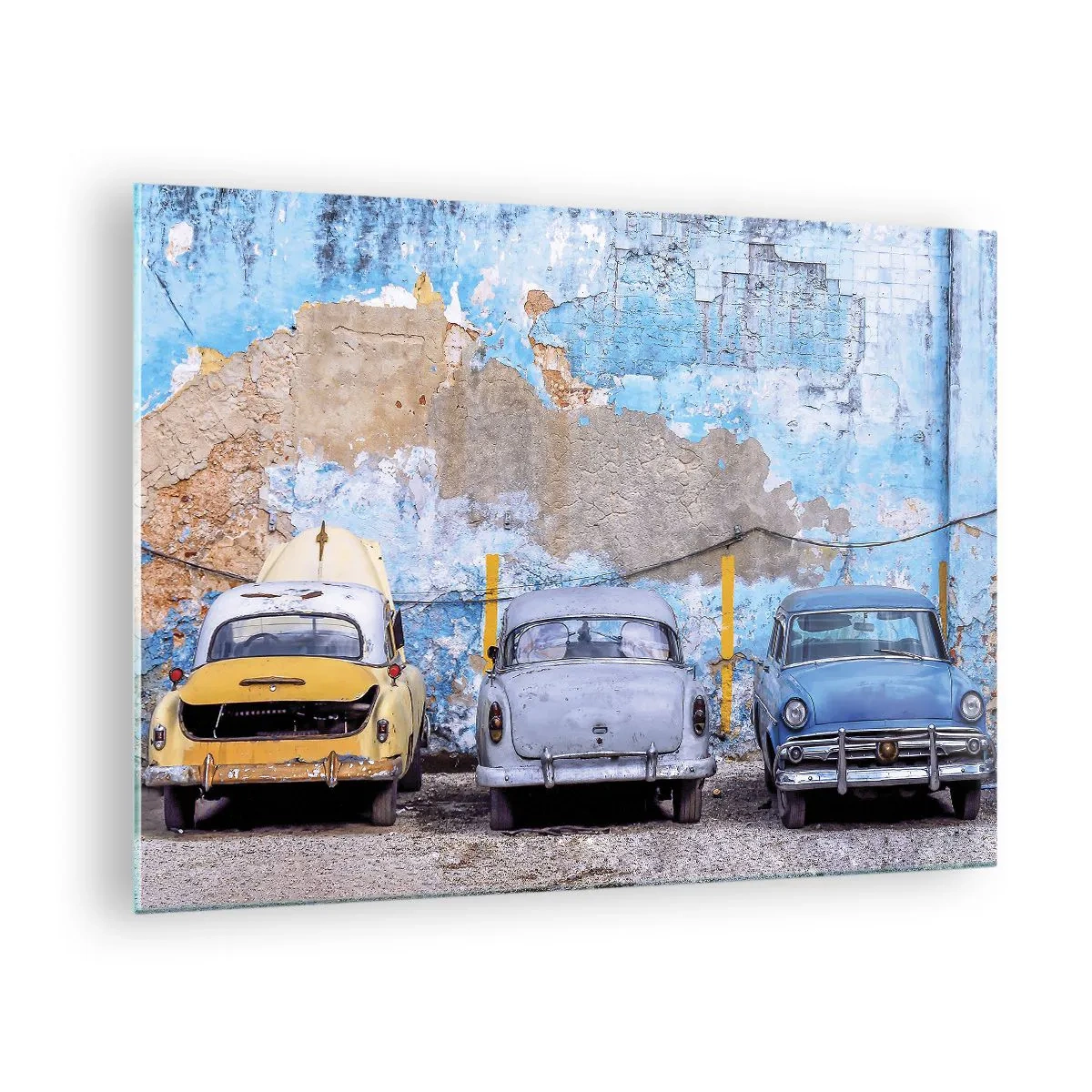 Impression sur verre - Image sur verre - Voitures anciennes sur fond de mur en ruine - 70x50cm - Rencontre de vétérans - Décoration murale moderne pour le salon et la chambre ARTTOR
