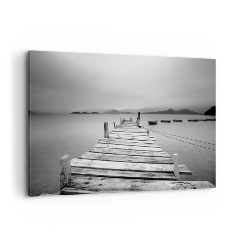 Impression sur toile - Image sur toile - Une vue en noir et blanc d'une jetée en bois et d'un lac calme. - 100x70cm - Derrière les montagnes, au-delà des mers - Décoration murale moderne pour le salon et la chambre ARTTOR
