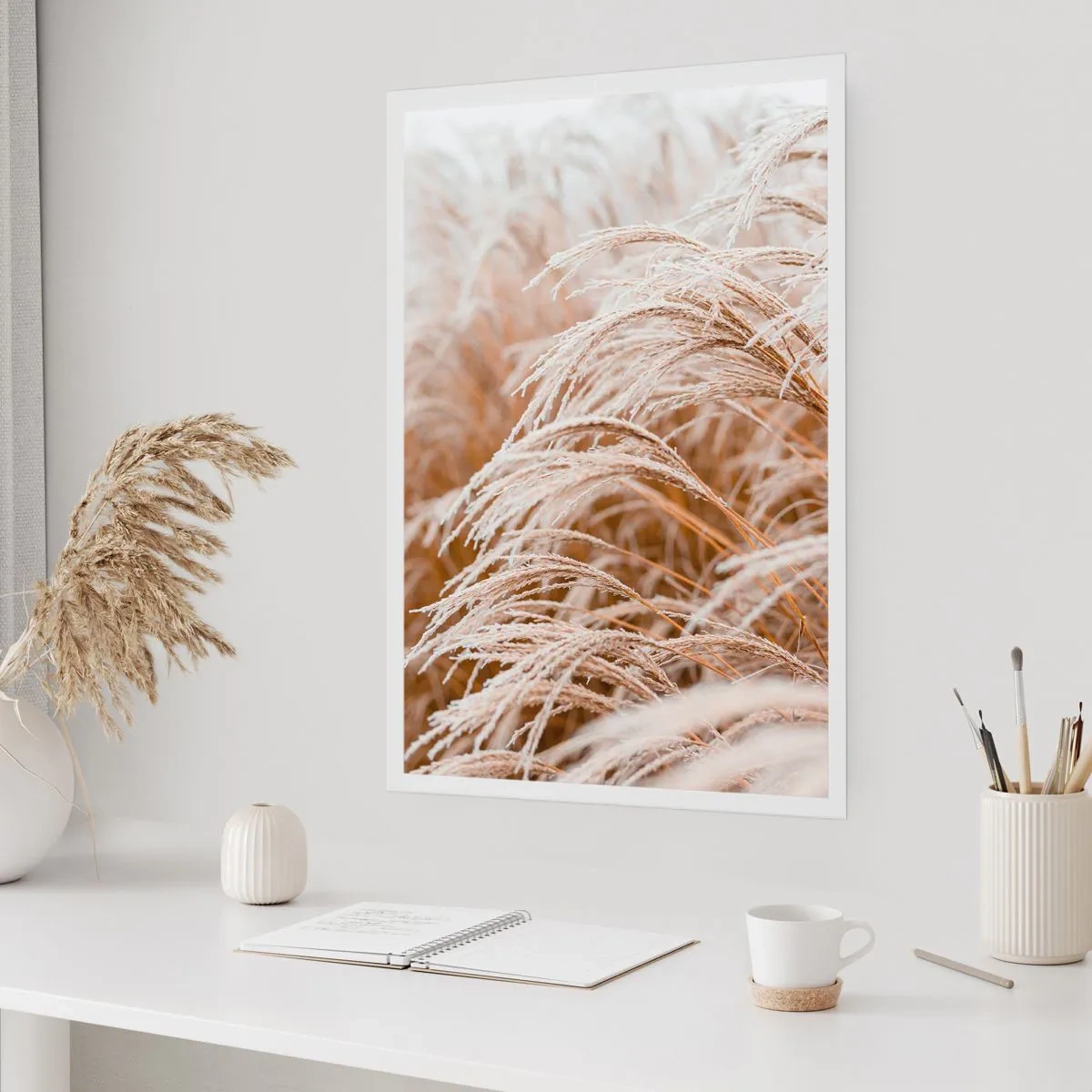 Affiche - Poster - Gros plan d'herbes givrées dans un paysage hivernal - 50x70cm - Prosternez-vous devant le soleil d'automne - Décoration murale moderne pour le salon et la chambre ARTTOR