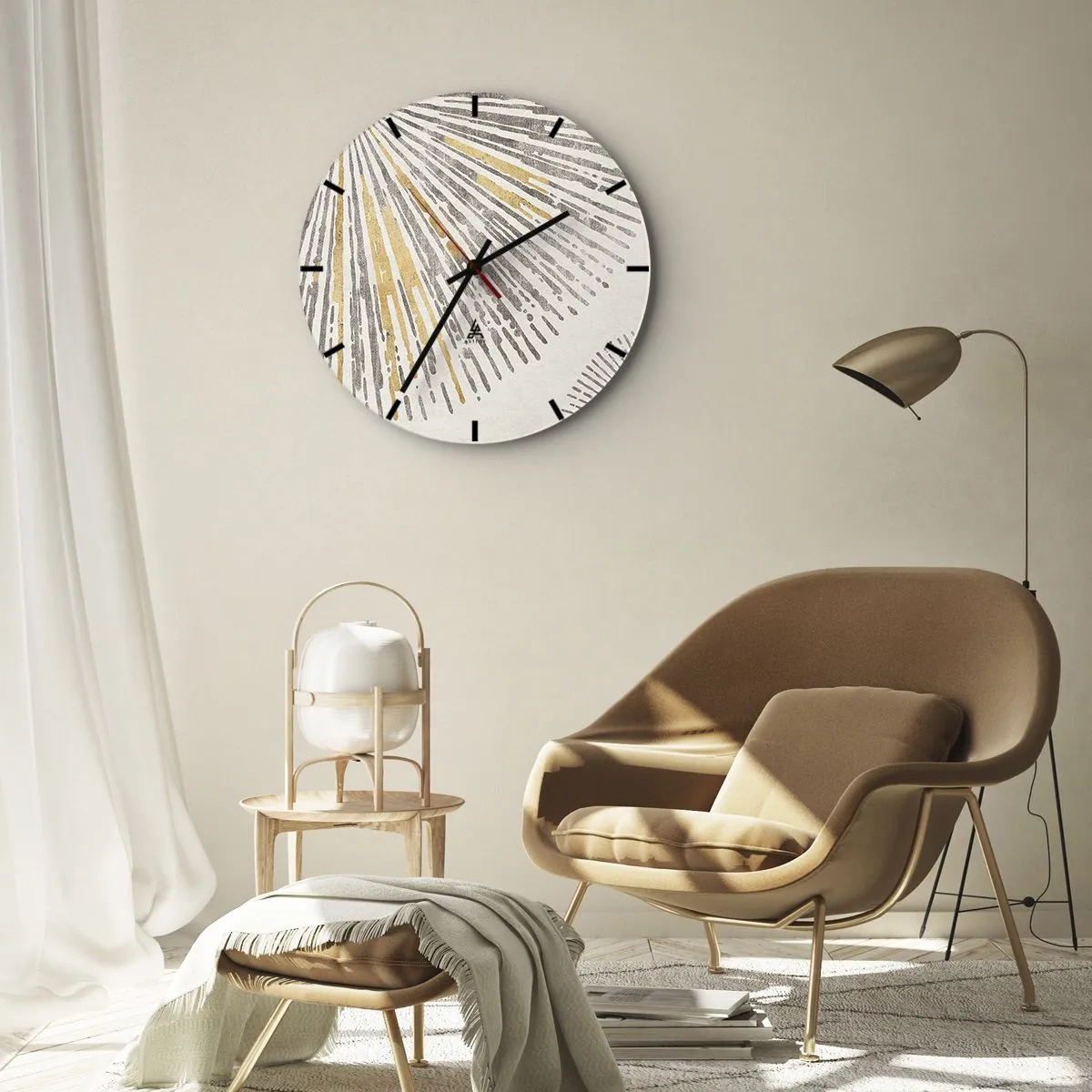 Horloge murale - Pendule murale - Lignes rayonnantes en or et gris sur fond clair - 30x30cm - La beauté du rayon - Décoration murale moderne pour le salon, la cuisine et la chambre ARTTOR