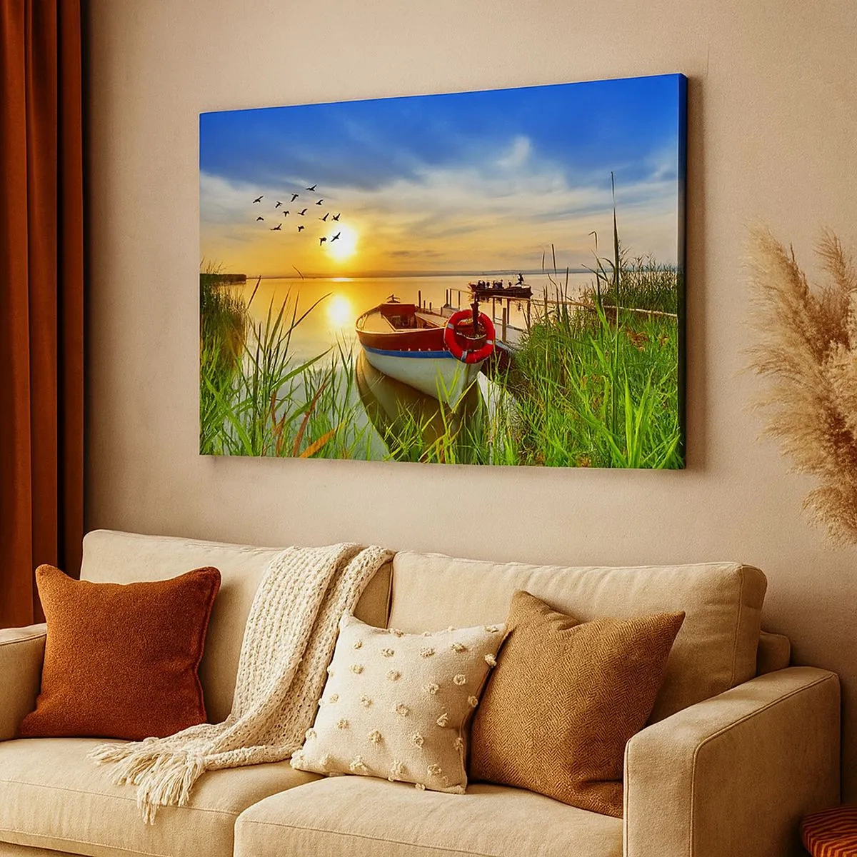 Impression sur toile - Image sur toile - Un bateau sur la rive d'un lac au coucher du soleil - 70x50cm - Les cormorans s'envolent déjà - Décoration murale moderne pour le salon et la chambre ARTTOR