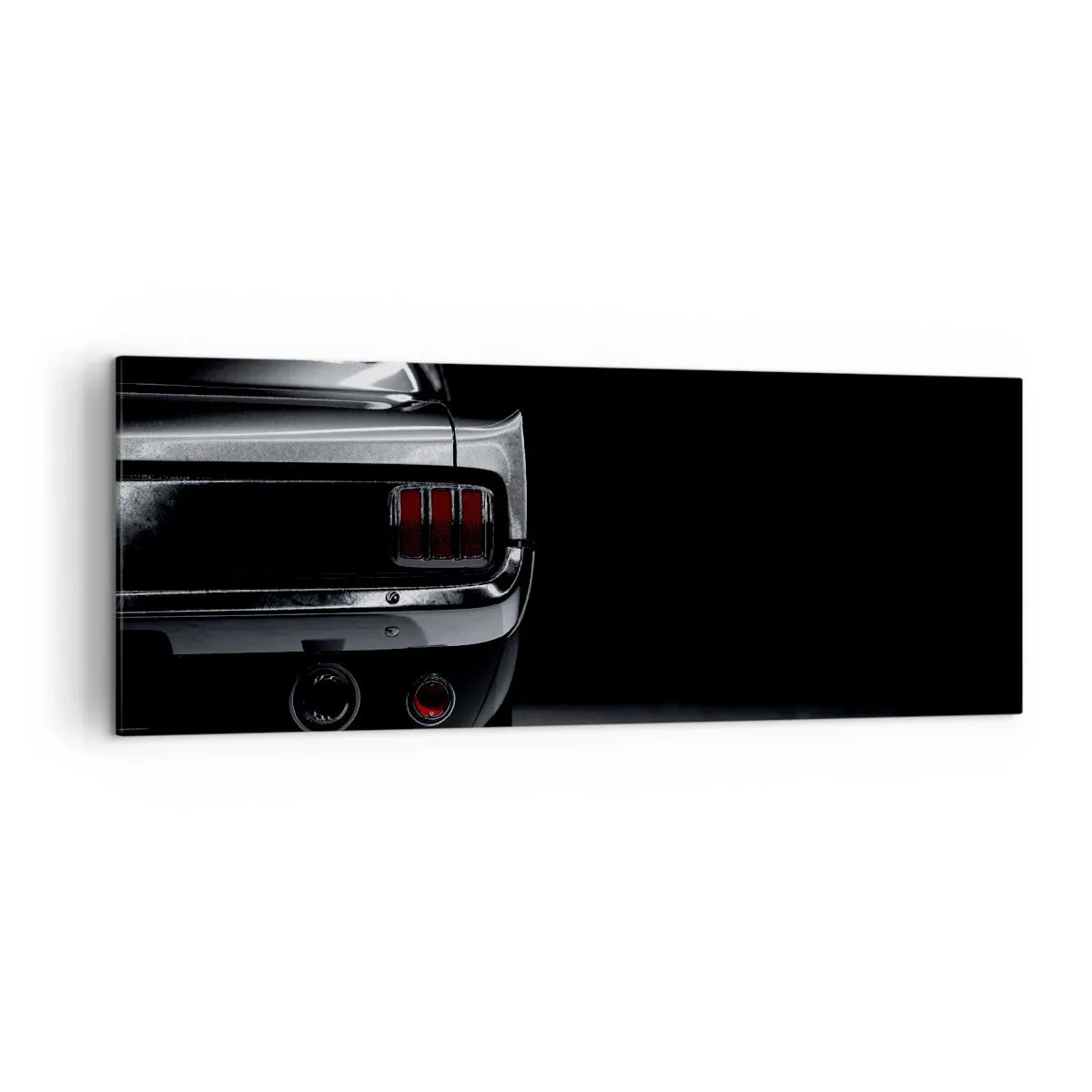 Impression sur toile - Image sur toile - Une image en noir et blanc de l'arrière d'une voiture classique sur un fond sombre. - 140x50cm - Le charme du classique - Décoration murale moderne pour le salon et la chambre ARTTOR