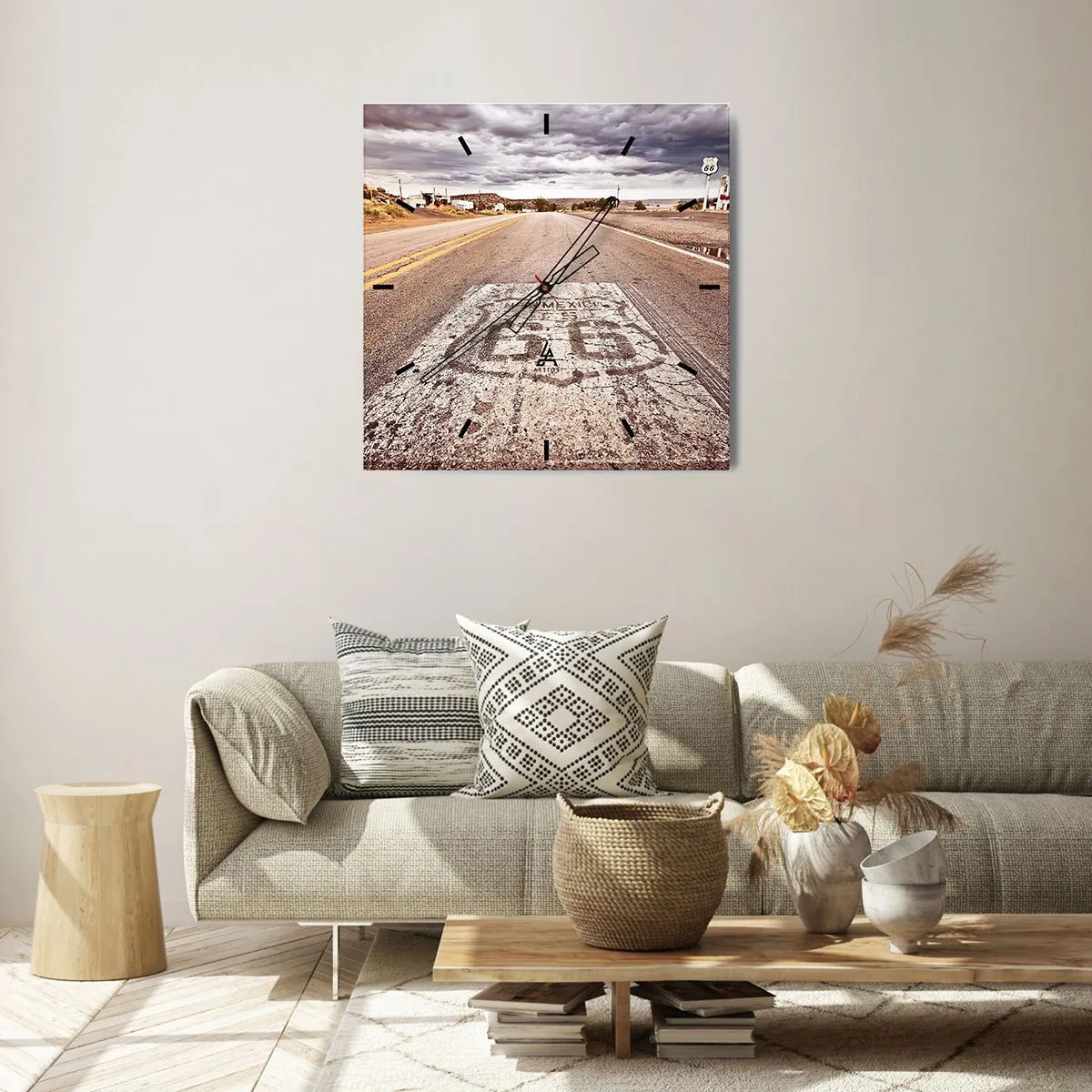 Horloge murale - Pendule murale - Route 66 dans un climat désertique avec un ciel pittoresque - 30x30cm - Mother Road - une légende américaine - Décoration murale moderne pour le salon et la chambre ARTTOR