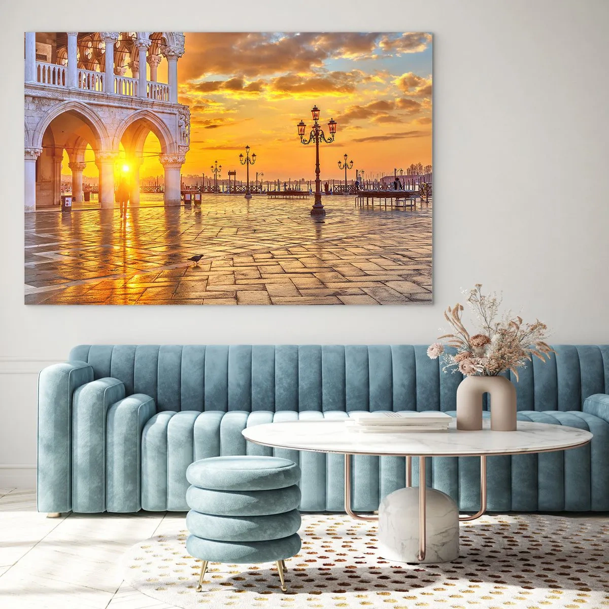 Impression sur verre - Image sur verre - Lever de soleil sur les arcades et la place - 70x50cm - Où est tout le monde? - Décoration murale moderne pour le salon et la chambre ARTTOR