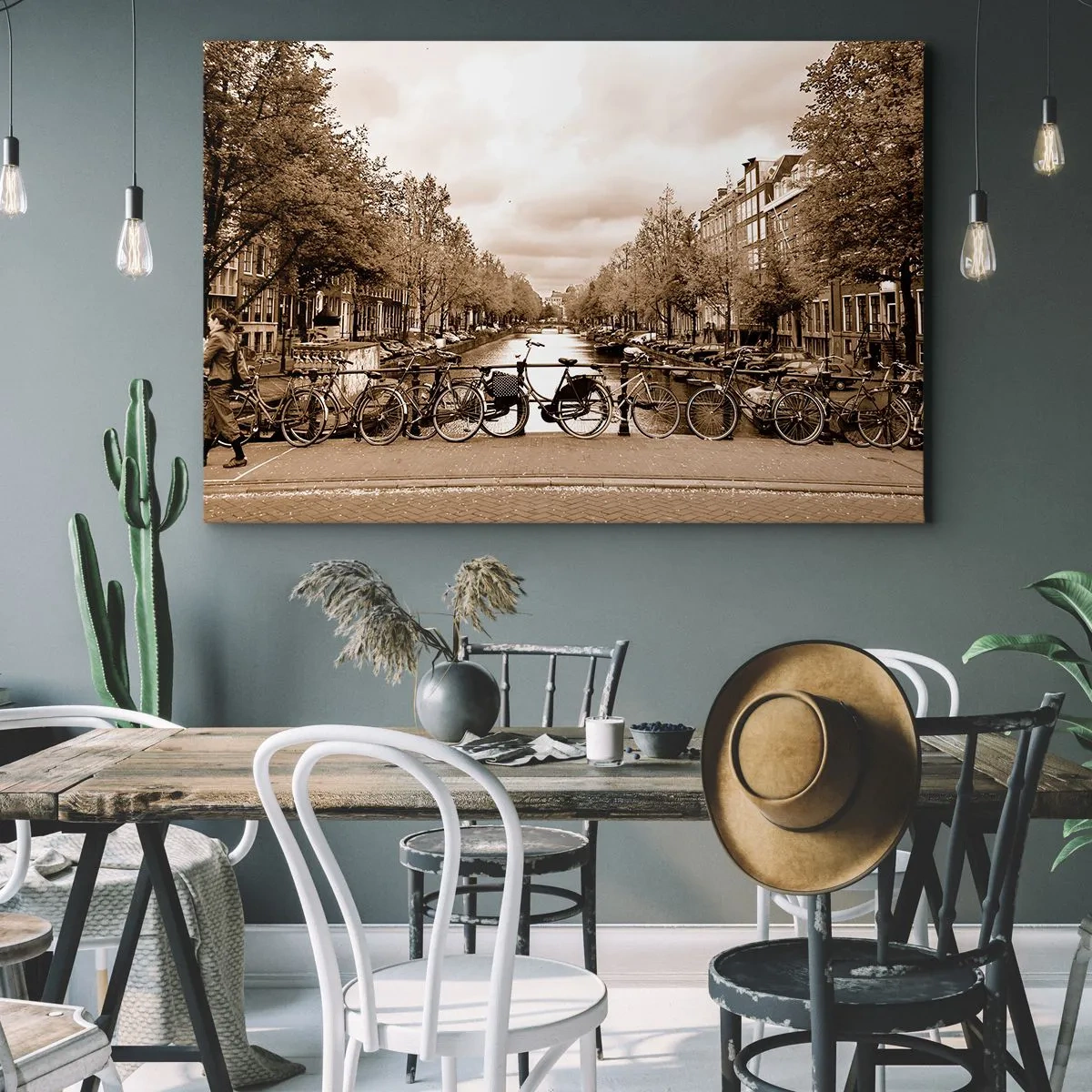 Impression sur toile - Image sur toile - Pont cyclable sur le canal en sépia - 120x80cm - Ambiance hollandaise - Décoration murale moderne pour le salon et la chambre ARTTOR