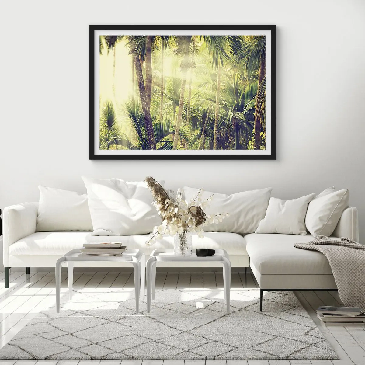 Affiche dans un cadre noir - Poster - Rayons de soleil dans une forêt tropicale de palmiers - 70x50cm - Nature enflammée - Décoration murale moderne pour le salon et la chambre ARTTOR