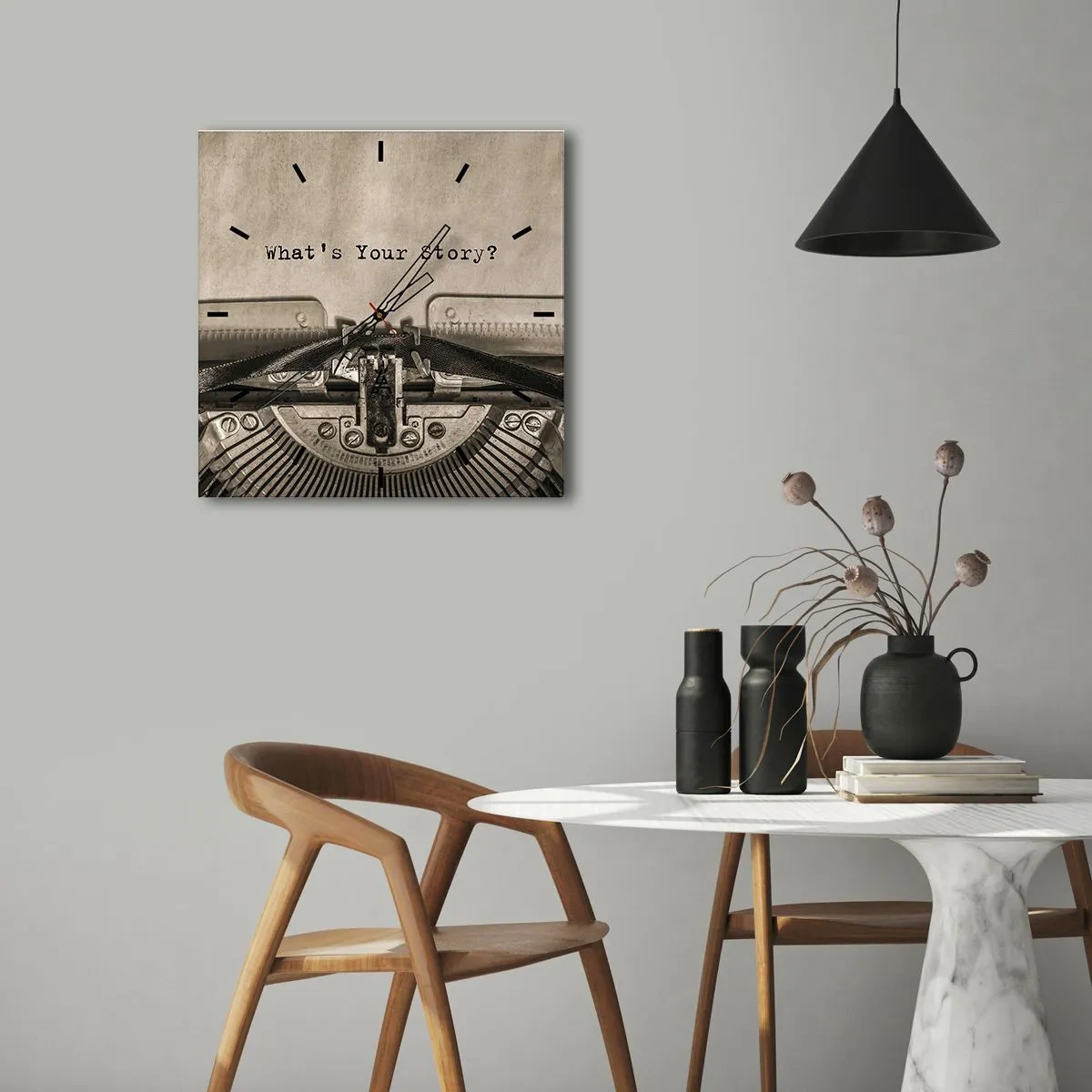 Horloge murale - Pendule murale - Une machine à écrire avec les mots « Quelle est votre histoire ? » - 30x30cm - Réponds-moi - Décoration murale moderne pour le salon et la chambre ARTTOR