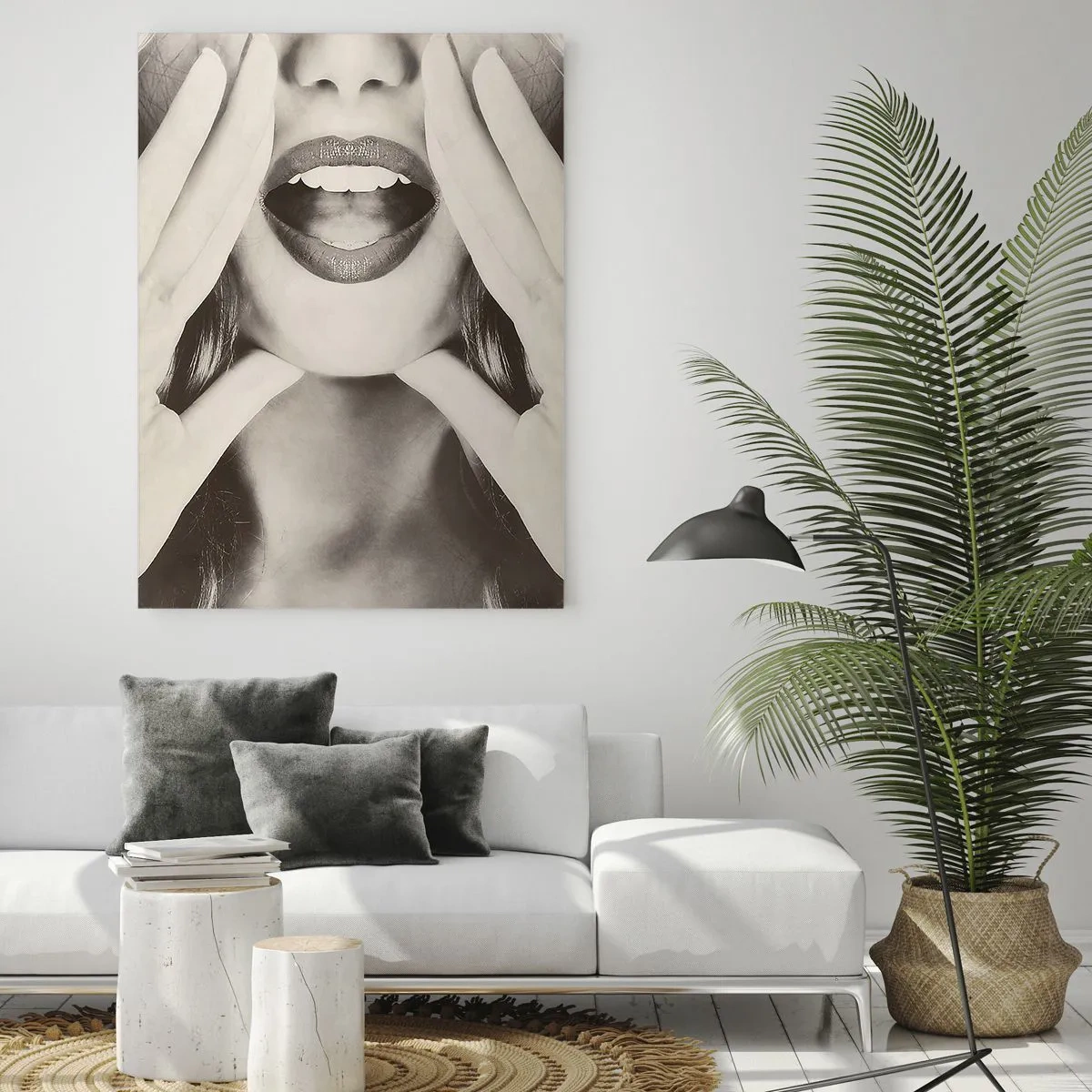 Impression sur verre - Image sur verre - Portrait noir et blanc d'une femme aux lèvres et aux mains expressives - 70x100cm - J'arrive! - Décoration murale moderne pour le salon et la chambre ARTTOR