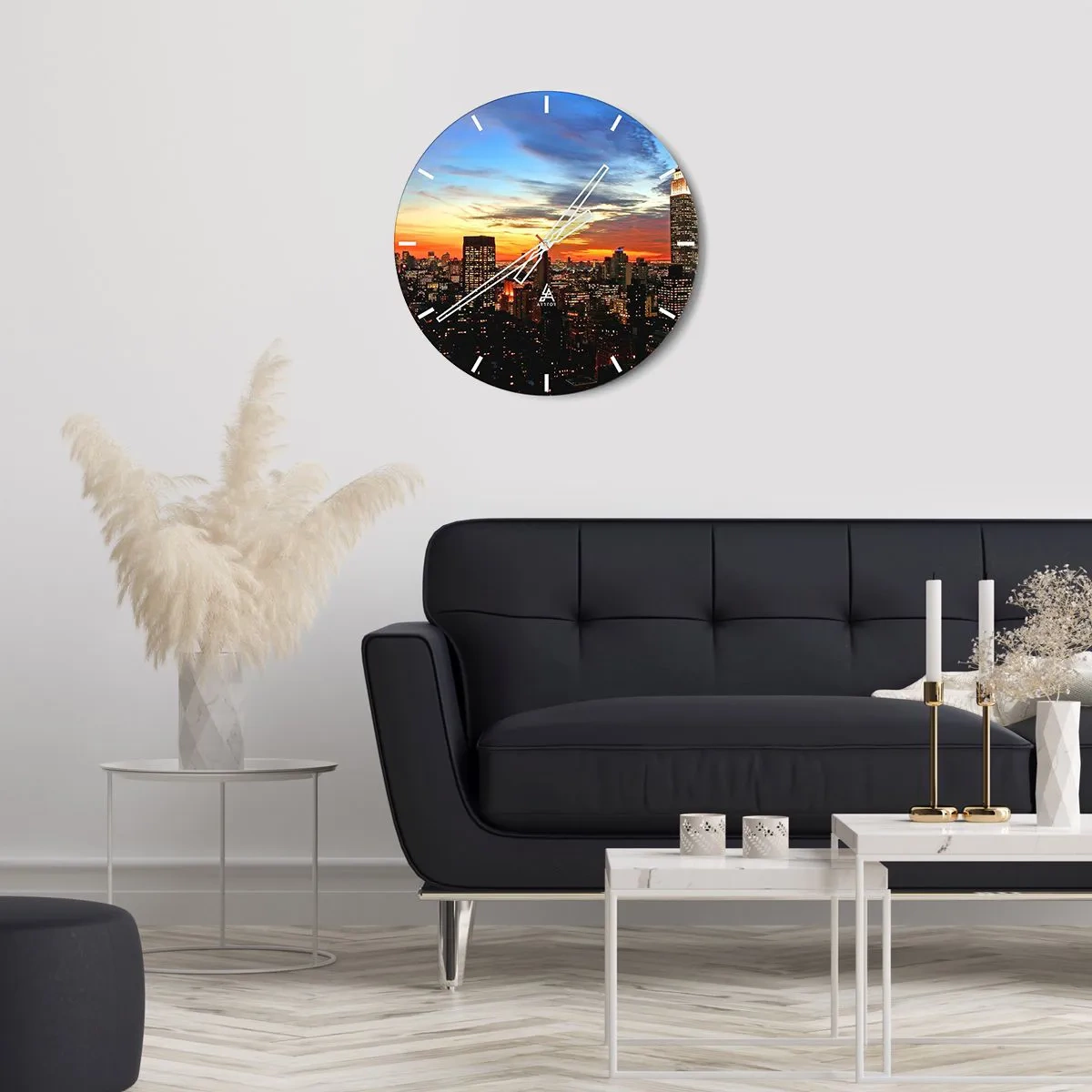 Horloge murale - Pendule murale - Panorama de la ville au coucher du soleil avec un ciel clair - 30x30cm - Nuit américaine lumineuse - Décoration murale moderne pour le salon, la cuisine et la chambre ARTTOR