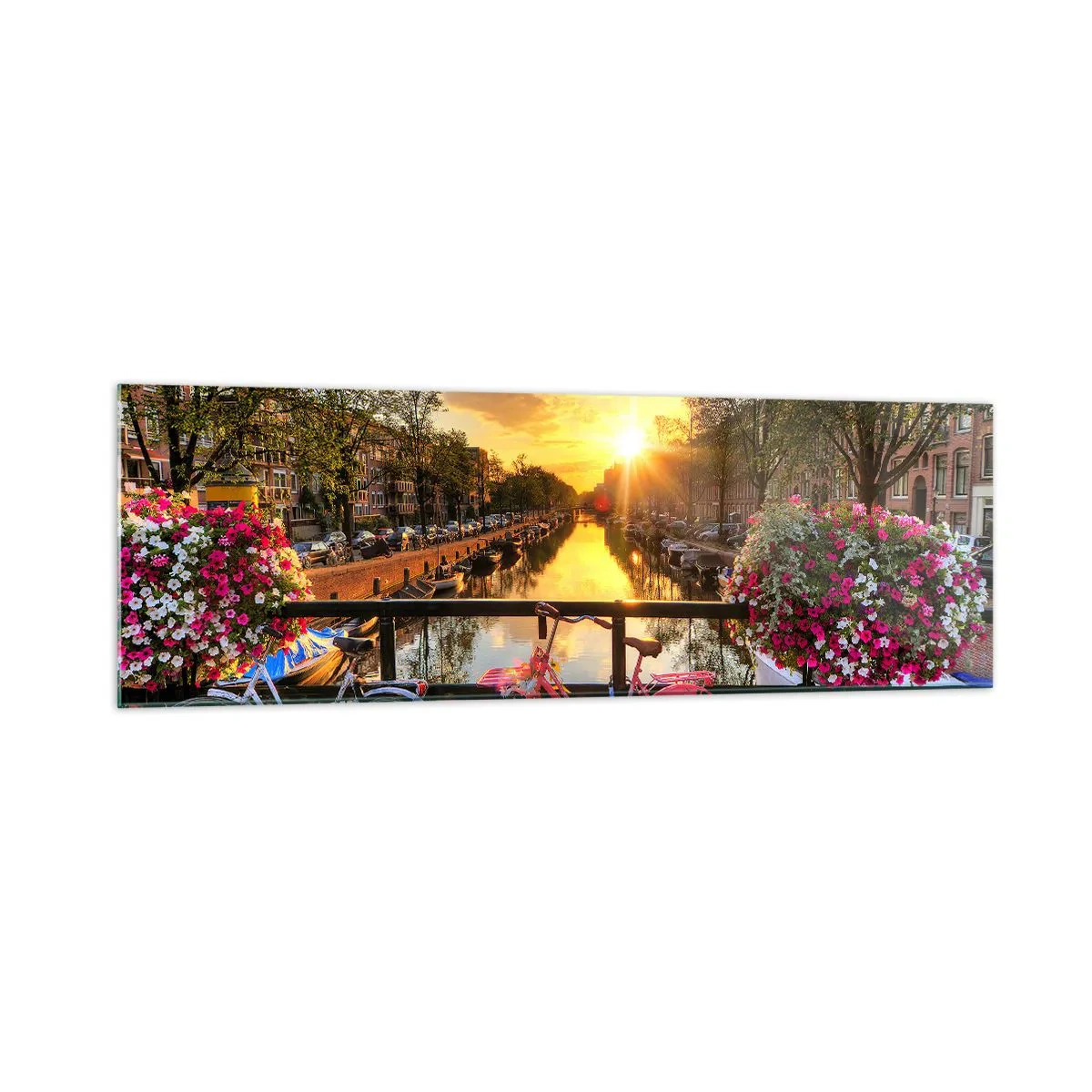 Impression sur verre - Image sur verre - Des vélos sur un pont à la lueur du soleil couchant - 160x50cm - Matin de printemps à Amsterdam - Décoration murale moderne pour le salon et la chambre ARTTOR